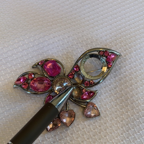 Pink Crystals and Hearts in Silver Tone Brooch Pin - Picture 3 of 4